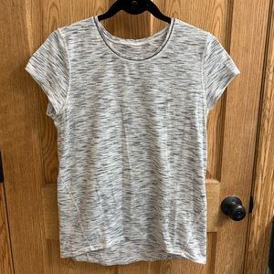 Cute Lululemon T-shirt!!